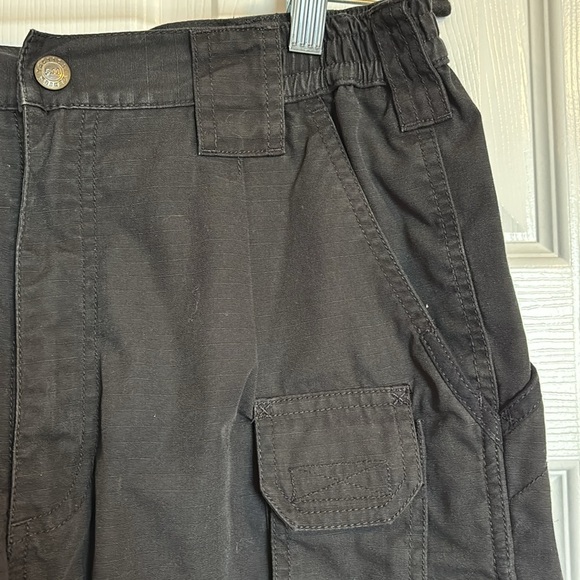 5.11 Tactical Series unisex black tactical cargo pants size 30 waist / 32 length - Picture 7 of 13